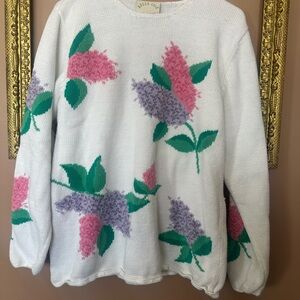 Elegant White Sweater with Floral Accents